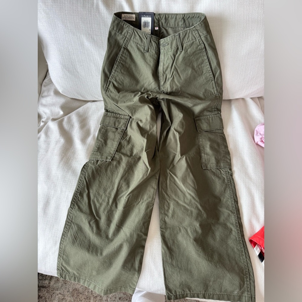 Levi’s Olive Green Cargo Pants